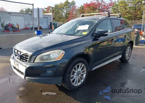 2010 Volvo Xc60 T6/T6 R-Design z USA, uszkodzony, nr VIN YV4992DZ9A2111957